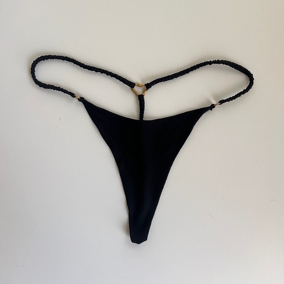 Silk Thong - Picture 5 of 5